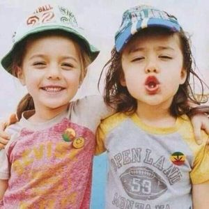 老头吃奶添女人荫蒂视频
