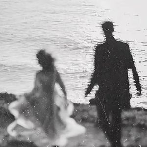 老头吃奶添女人荫蒂视频
